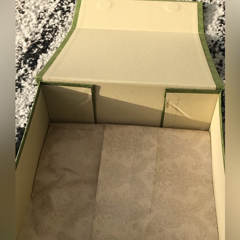 Designer Gucci boxes, authentic, small, belt box